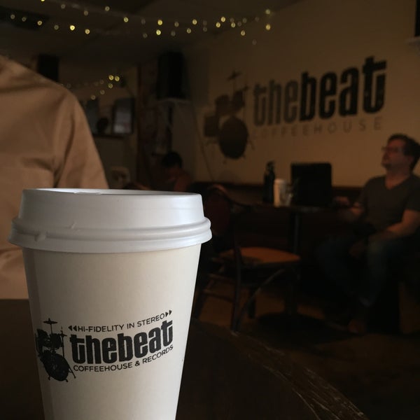 Das Foto wurde bei The Beat Coffeehouse von Khalid A. am 2/27/2016 aufgenommen