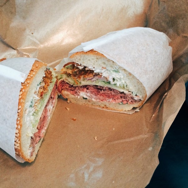 6/20/2014 tarihinde Kendrick L.ziyaretçi tarafından Meat Hook Sandwich'de çekilen fotoğraf