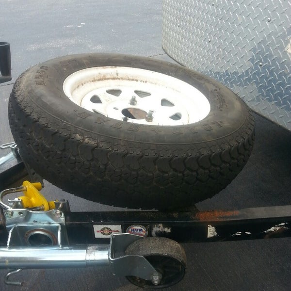 Discount Tire 5604 University Pkwy