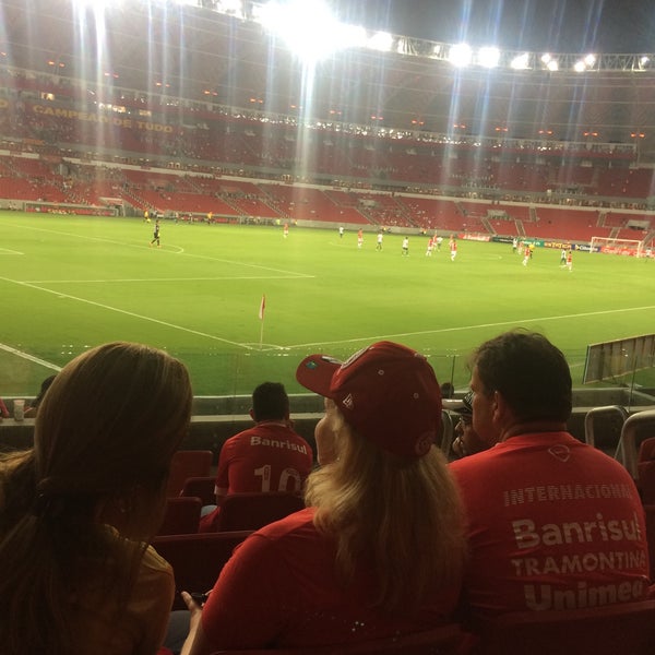 Foto scattata a Estádio Beira-Rio da Gianara B. il 3/25/2015