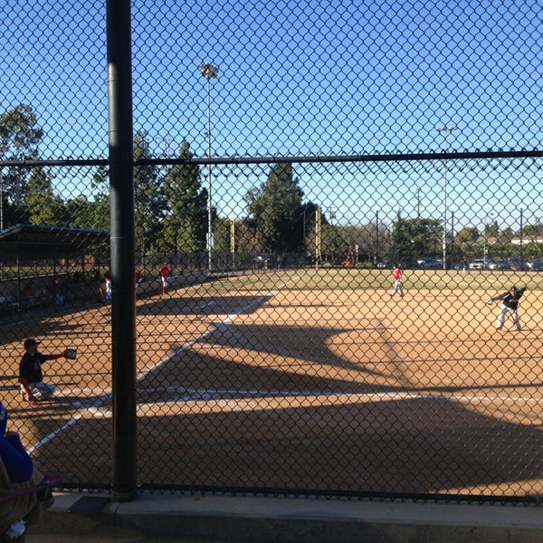 Fotos En Bell Gardens Sports Center Campo De Beisbol En Bell Gardens