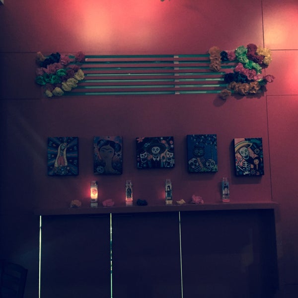 9/18/2015 tarihinde MISSLISAziyaretçi tarafından Calavera Empanadas &amp; Tequila Bar'de çekilen fotoğraf
