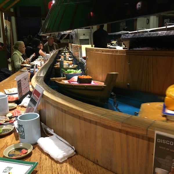 Foto diambil di Isobune Sushi oleh Mike H. pada 4/3/2017