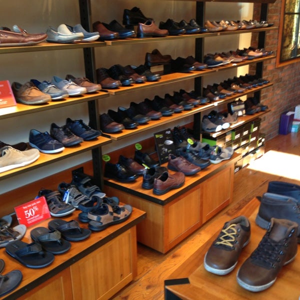 new balance store crocker park