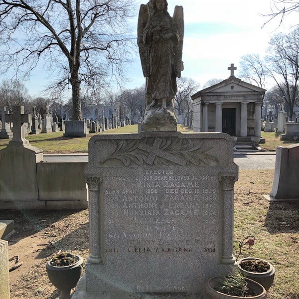 Cemetery of the Holy Cross East Flatbush 3 tips