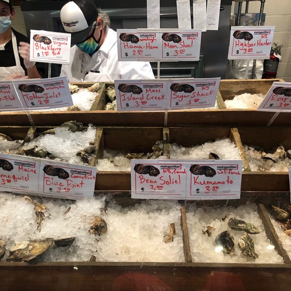 Photo taken at Metropolitan Seafood by Peter C. on 10/3/2020