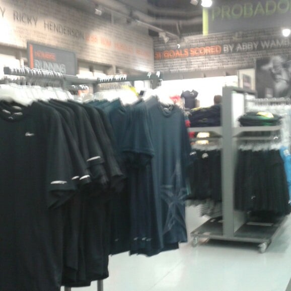 tienda nike san vicente del raspeig