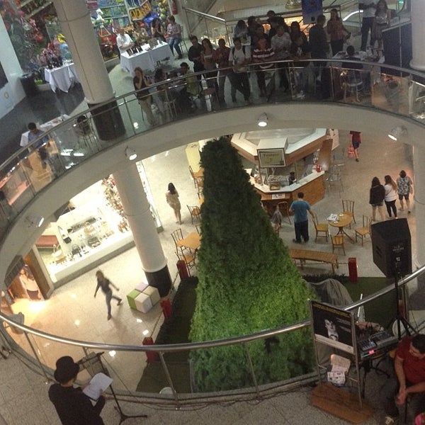 Photo taken at Shopping Norte Sul by Leonardo P. on 10/21/2012