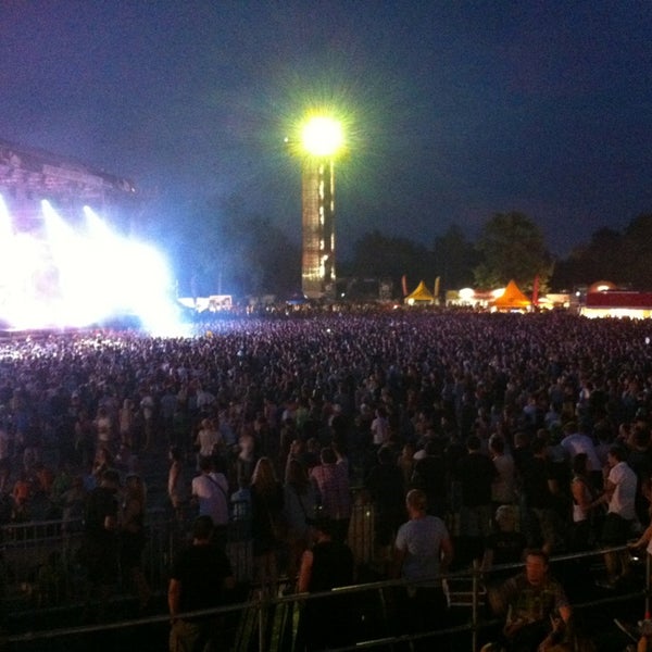 Form festival. “new forms” reprazent. Form festival. Form festival. Soho factory варшава.