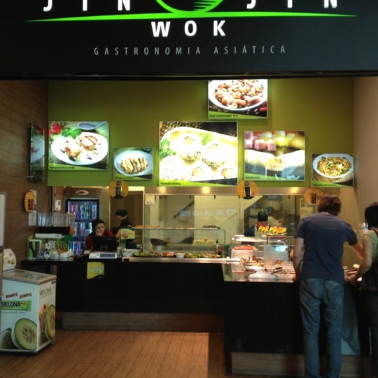 Foto tirada no(a) JIN JIN Culinária Asiática por Ines C. em 10/8/2012