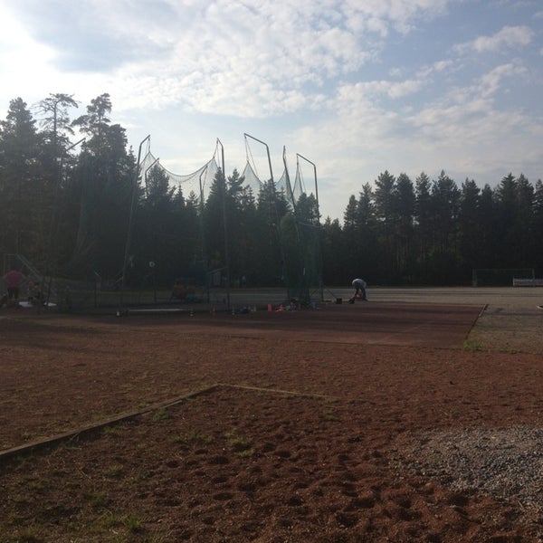 Photo taken at Vahdon Urheilukenttä by Henna K. on 6/3/2013