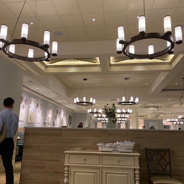 Paula Deen’s Family Kitchen American Restaurant in Branson