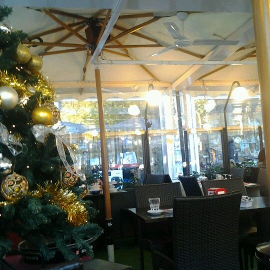 Photo taken at Ristorante Pizzeria Caffè Piave by Jessica C. on 12/12/2012