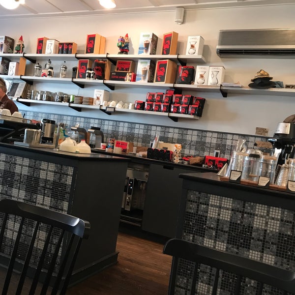 Awesome barista who clearly loves her coffees, plenty of spots to open a laptop (bucking the Bklyn trend), beans and equipment for sale too. Not sure why this place only ranks around 7 right now