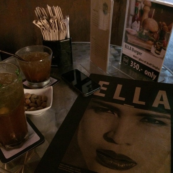 รูปภาพถ่ายที่ ELLA Bar, Bistro &amp; Bed โดย Kristina Z. เมื่อ 1/8/2015