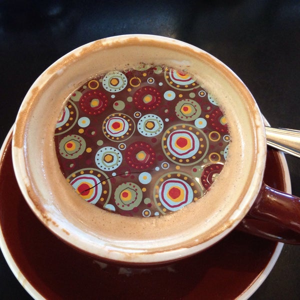 Foto diambil di Créma Espresso Gourmet oleh Aileen L. pada 10/7/2015