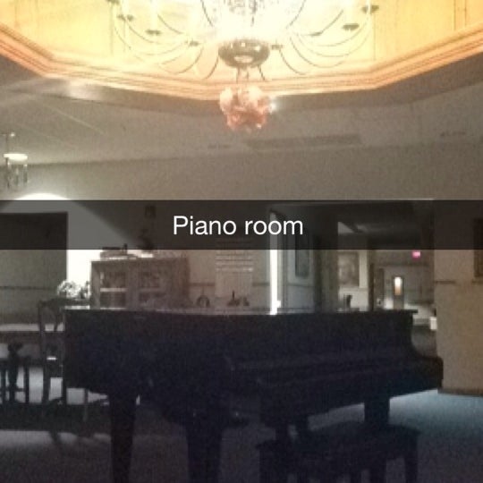 1 piano rooms