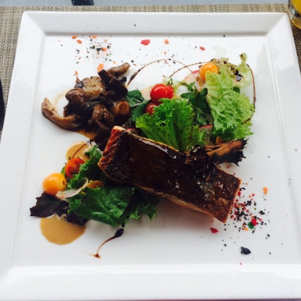 Das Foto wurde bei Social Restaurant von Ceci N. am 6/20/2015 aufgenommen