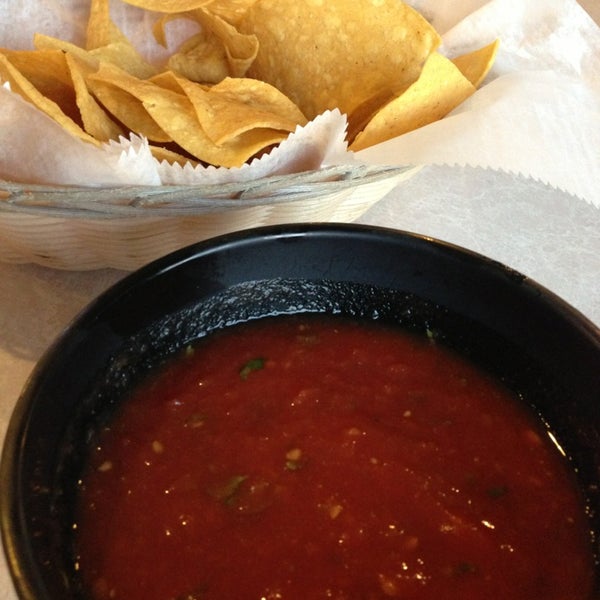Das Foto wurde bei La Galera Mexican Restaurant von Lindsay S. am 4/7/2013 aufgenommen
