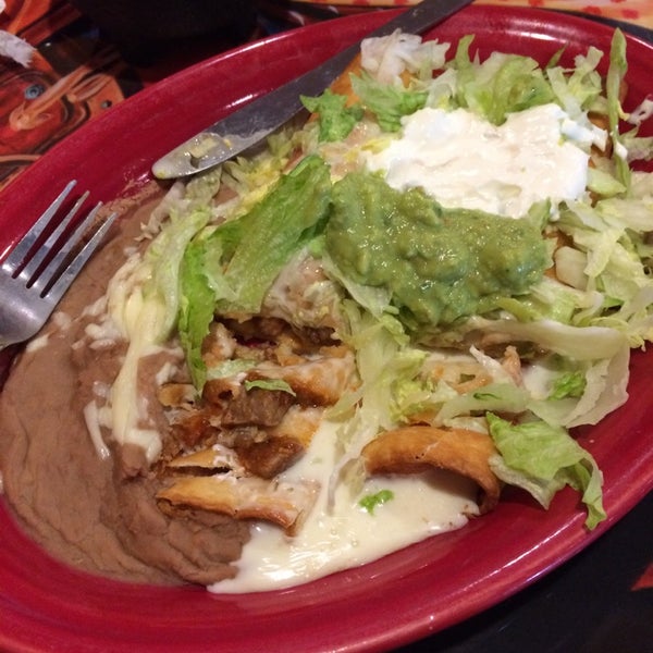 Das Foto wurde bei La Galera Mexican Restaurant von Lindsay S. am 5/4/2014 aufgenommen