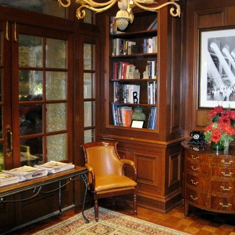 This little antique library located within the hotel only contains books about New York, and usually has delicious apple cider on offer in the winter.