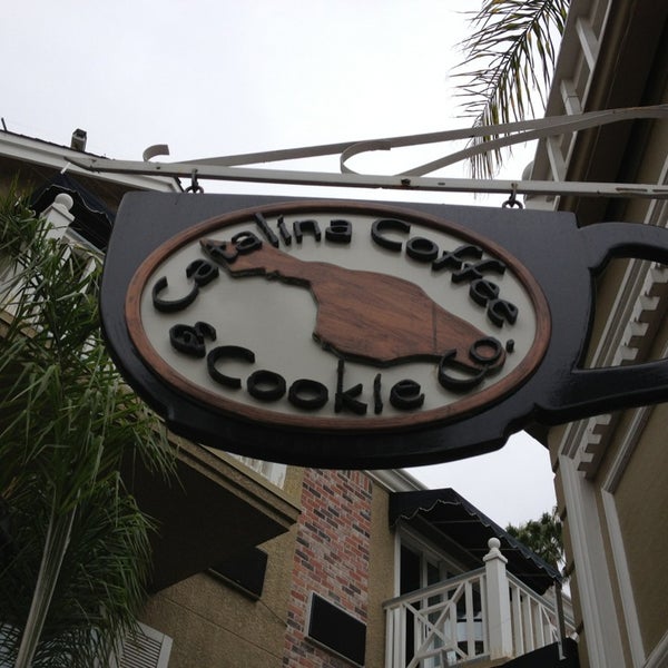 Photo taken at Catalina Coffee &amp; Cookie Co. by Julliant P. on 7/28/2013