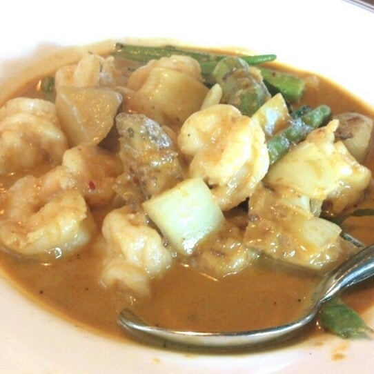Photo taken at Penang Malaysian Cuisine by KuwaRocks on 4/6/2014