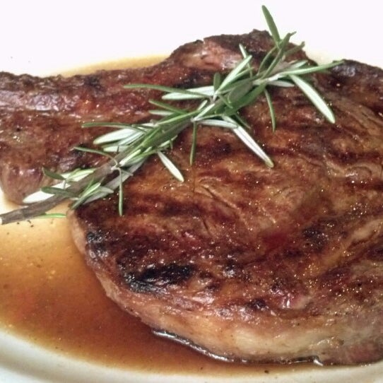Das Foto wurde bei Chicago Prime Steakhouse von KuwaRocks am 6/8/2014 aufgenommen