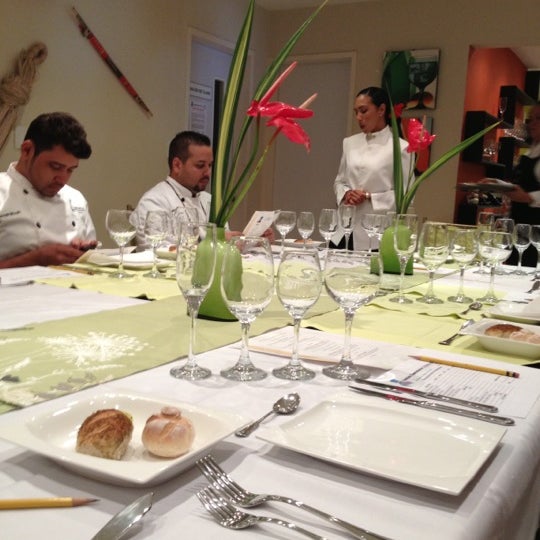 Foto tirada no(a) Instituto Gastronómico Cuisine Art, C.A por Esther D. em 11/28/2012
