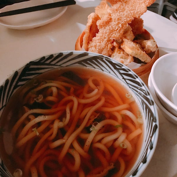 9/3/2018 tarihinde Nam-kyu C.ziyaretçi tarafından Friends Sushi'de çekilen fotoğraf
