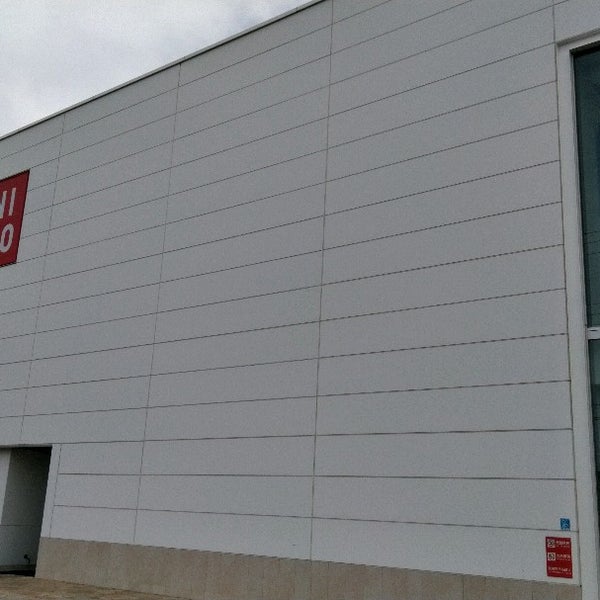 Photos At ユニクロ 成田市 153 Visitors