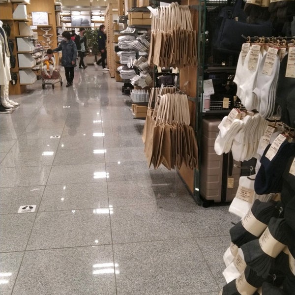 無印良品 成田市 2人の訪問者