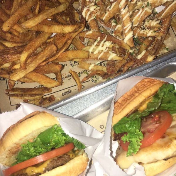 Photo taken at BurgerFi by Ghadah AM ✨ on 8/3/2018