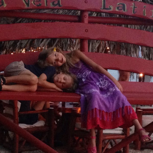 8/5/2014 tarihinde Marc C.ziyaretçi tarafından La Vela Latina Beach Bar'de çekilen fotoğraf