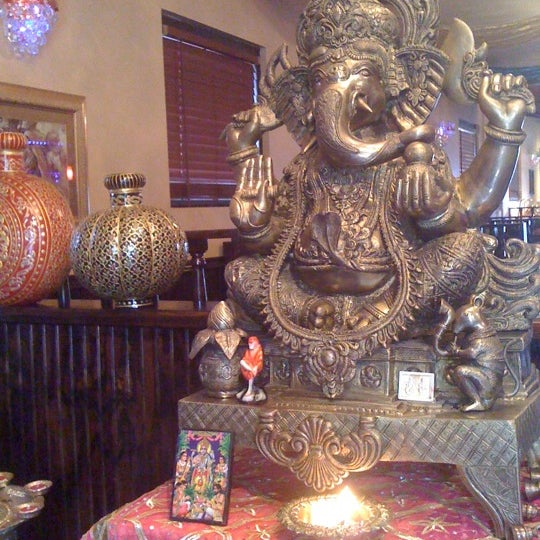 Photo taken at Gateway To India Authentic Indian Restaurant by Natalie J. on 11/22/2013