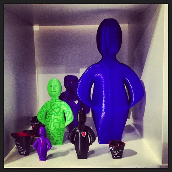 2/12/2013 tarihinde Jeremy C.ziyaretçi tarafından 3DEA: 3D Printing Pop Up Store'de çekilen fotoğraf