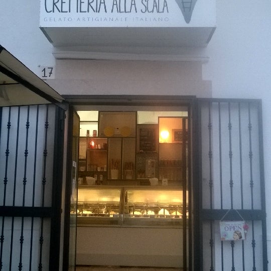 Photo taken at Cremeria alla Scala by Helena P. on 7/17/2014