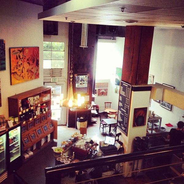 7/11/2013 tarihinde Rudy E.ziyaretçi tarafından Groundwork Coffee'de çekilen fotoğraf