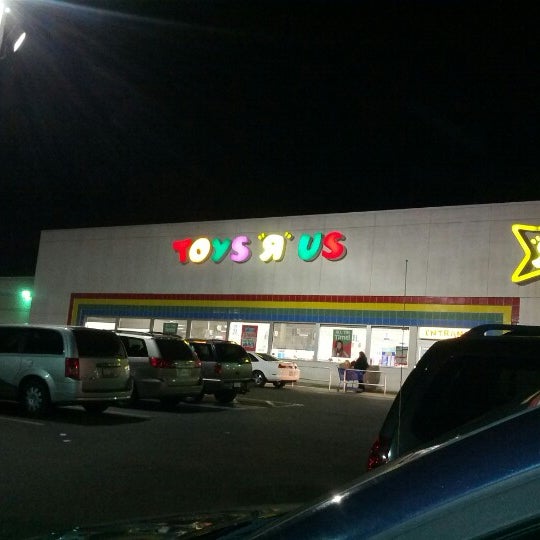Toys"R"Us (Now Closed) Toy / Game Store in Baltimore