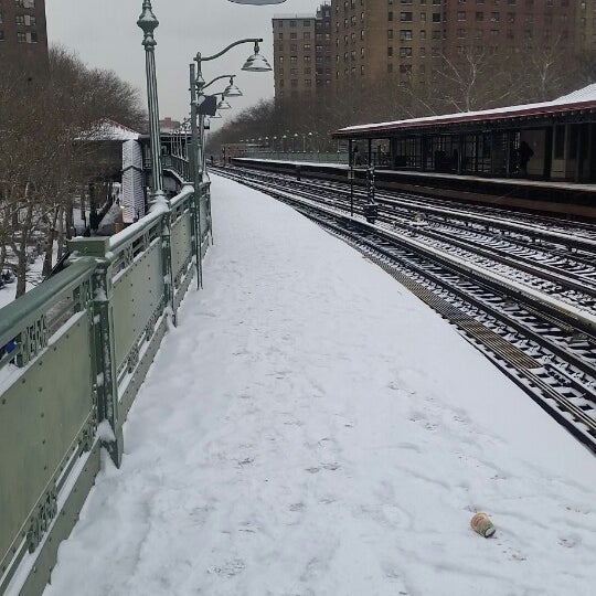 MTA Subway Jackson Ave (2/5) Bronx'da Metro İstasyonu'da fotoğraflar