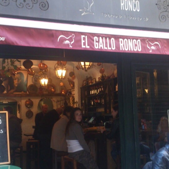 รูปภาพถ่ายที่ El Gallo Ronco โดย Elena E. เมื่อ 12/6/2013