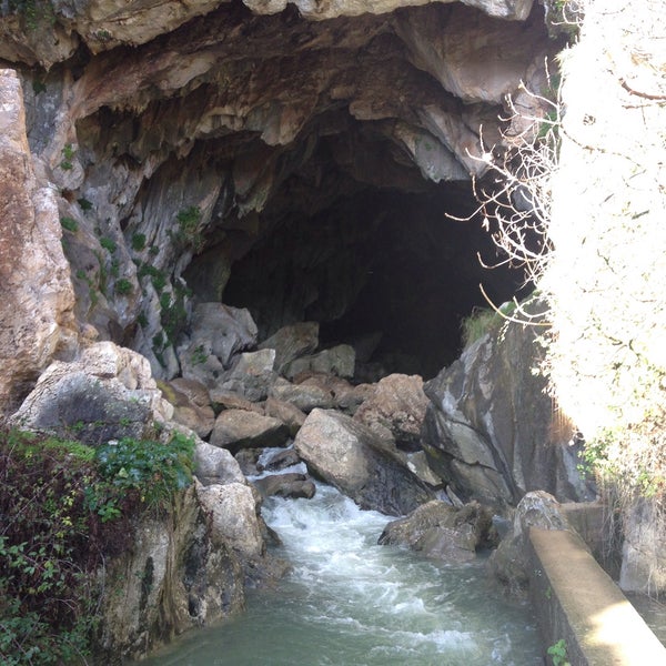 Photo taken at Cueva del Gato by Pablo G. on 1/9/2016