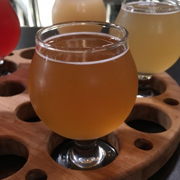 Photo taken at Dialogue Brewing by Stu L. on 8/3/2017