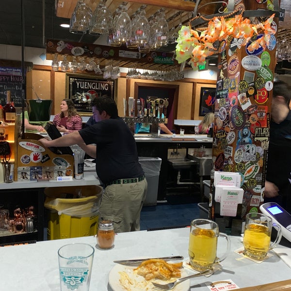 2/8/2019에 Stu L.님이 Hellas Restaurant and Lounge에서 찍은 사진