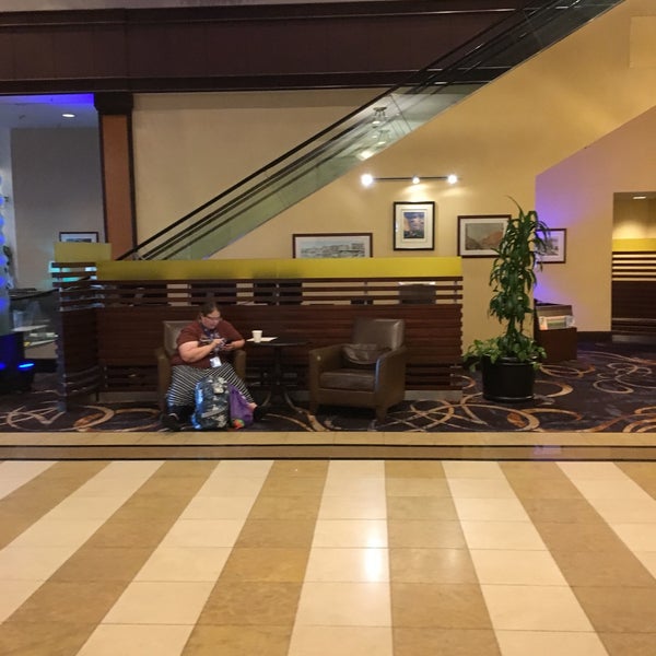 Das Foto wurde bei Sheraton Inner Harbor Hotel von Stu L. am 8/14/2016 aufgenommen