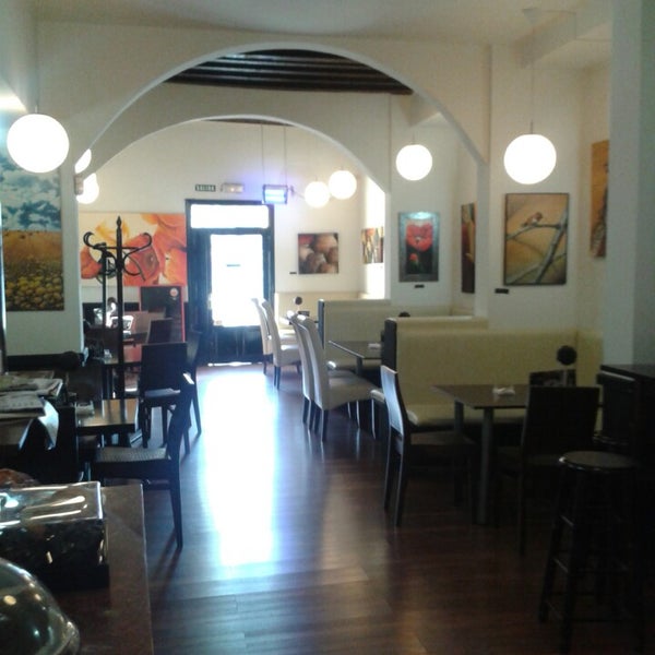 Café Bar Amapola Bar de cócteles en Alcala de Henares