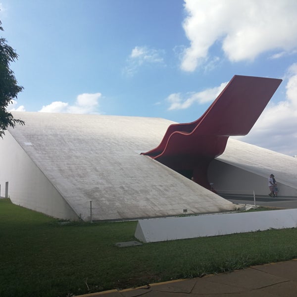 Das Foto wurde bei Auditório Ibirapuera Oscar Niemeyer von Veronika am 11/16/2019 aufgenommen