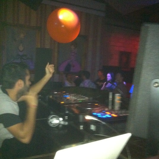 10/22/2011にGREGORY R.がThe Loft Nightclubで撮った写真