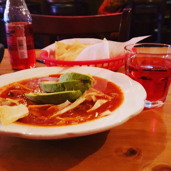 2/18/2016 tarihinde Barbara Ann R.ziyaretçi tarafından Taqueria El Patron Mexican Grill'de çekilen fotoğraf