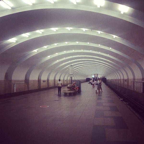 Метро южная